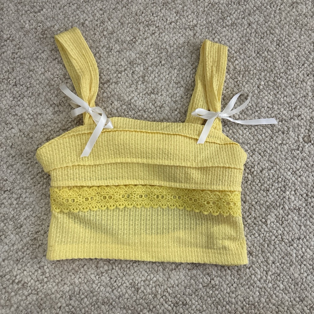 SHEIN Sunny Ribbed Knit Top